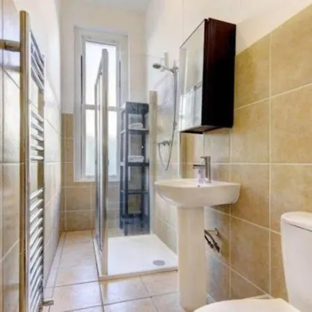 Clifton Flat On Royal Park - Beautiful 2 Bedroom Apartment